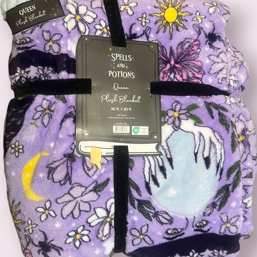 Spells and Potions Queen Purple Plush Blanket 90"x90" 100% Polyester Halloween